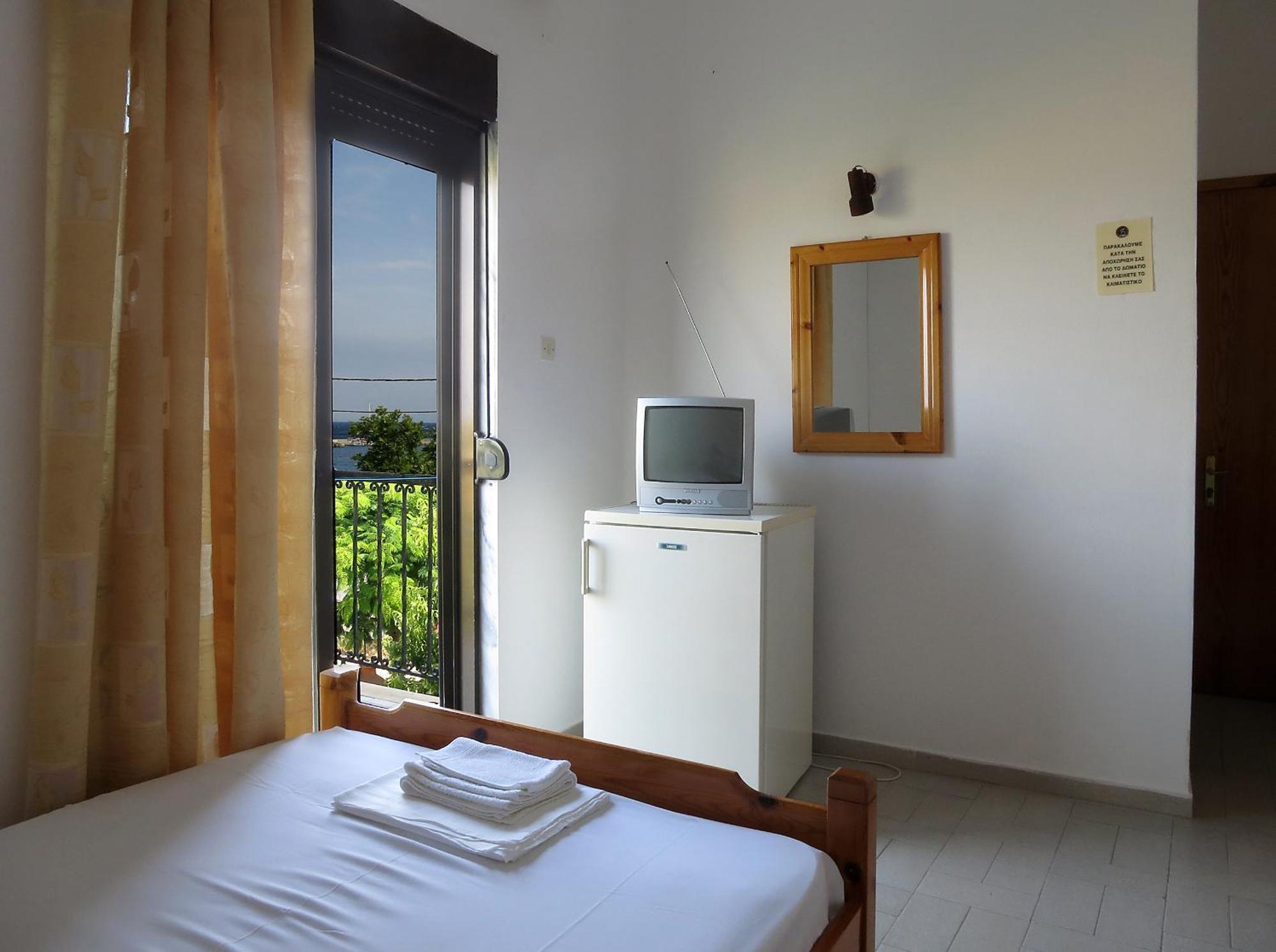Thanasis Matsas Rooms Kamariótisza Kültér fotó